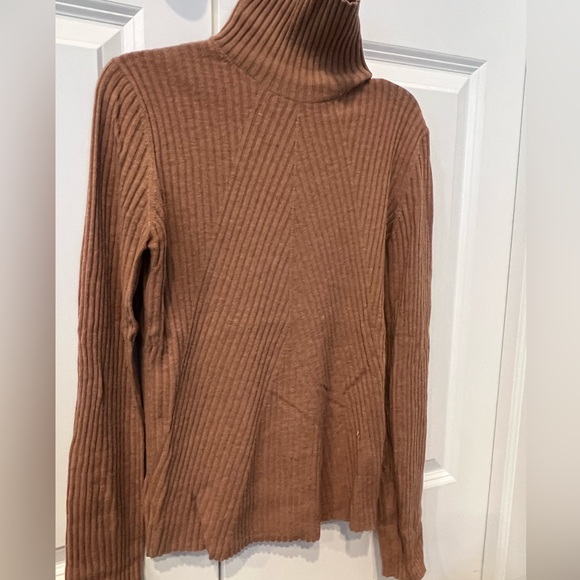 SOLD - Picture 4 of 9